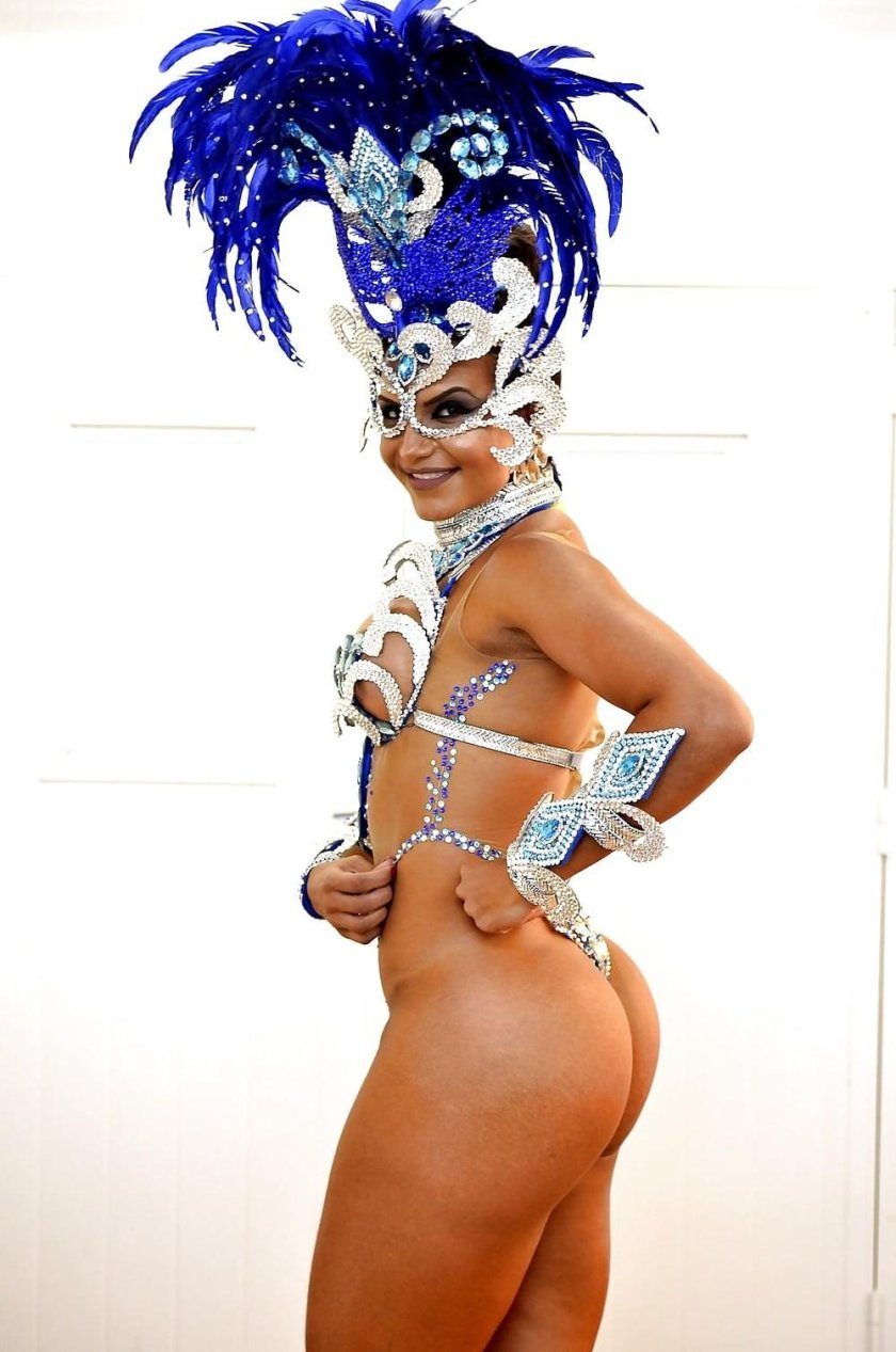 Andrea Martins Brazili Carnival