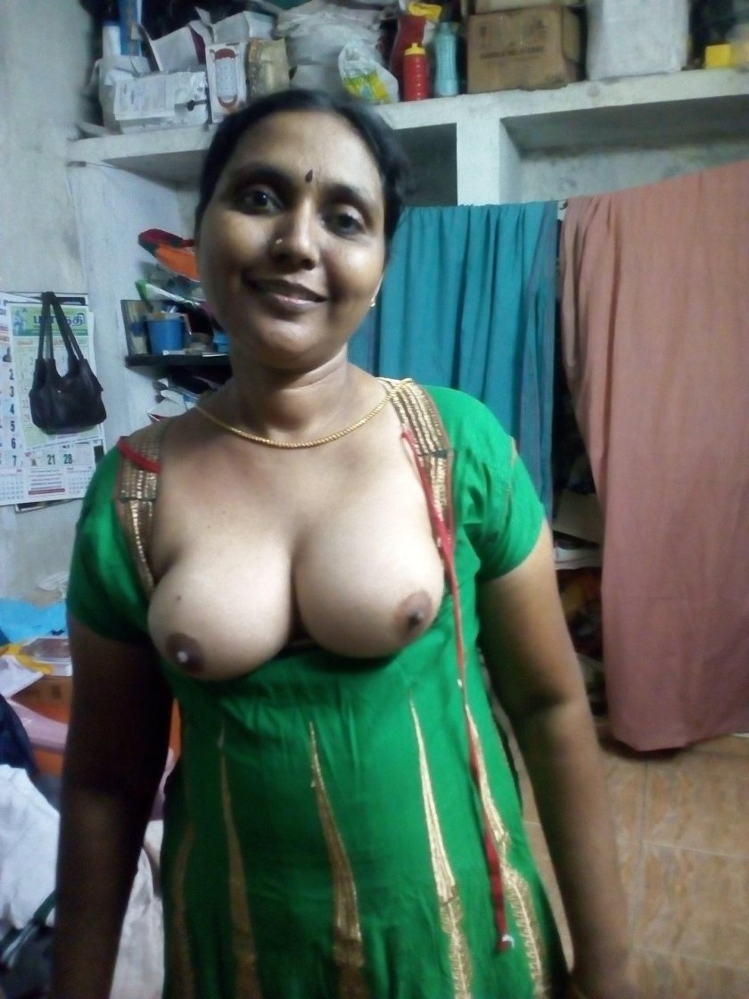 Desi Aunty Village