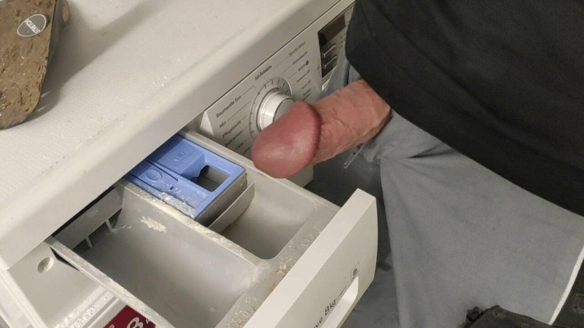 Washing car where to fill up the powder