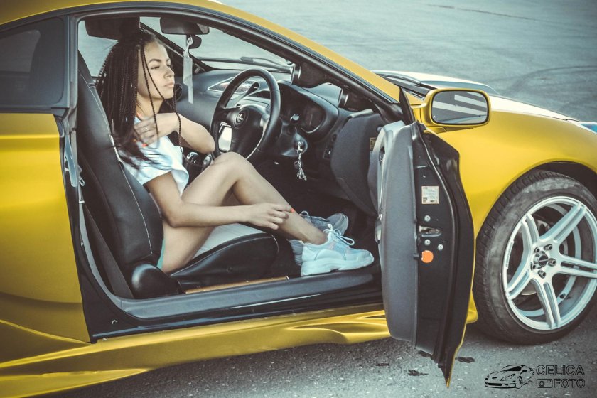 Toyota Selika and Girls