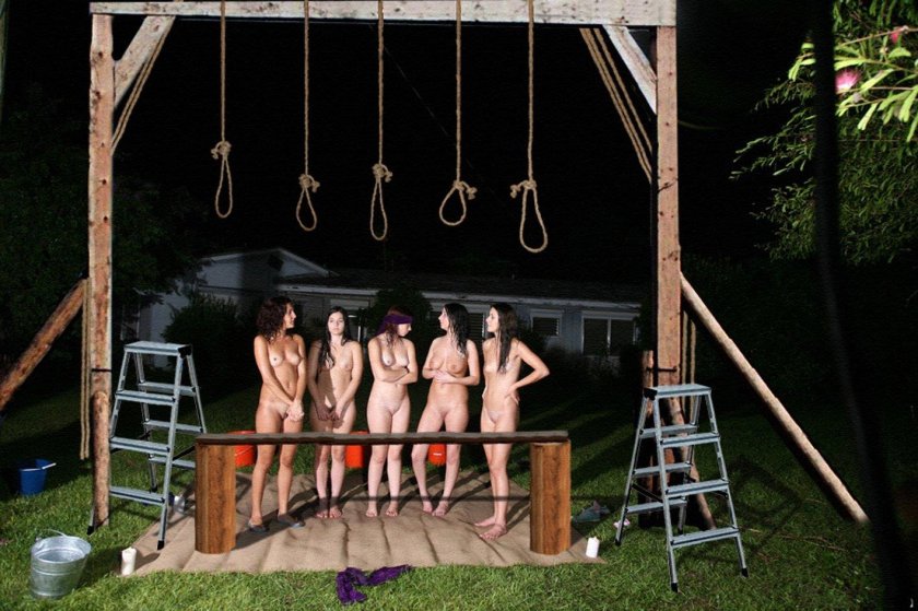 Staging hanging girls