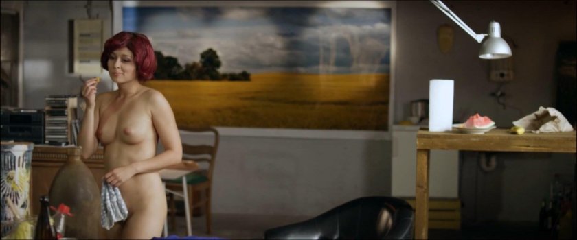 The actress is naked