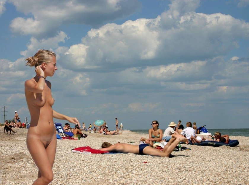 Nudist beach girl