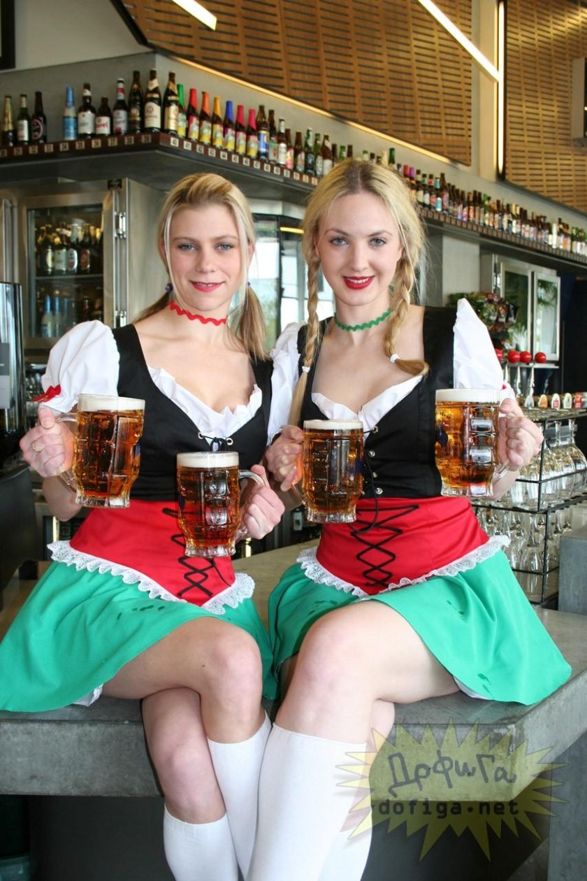 Oktoberfest 2018 Girls in Munich
