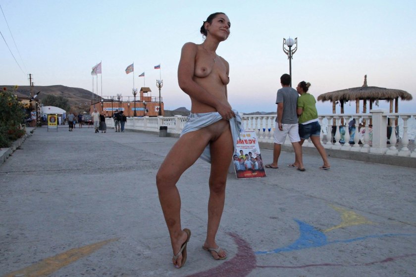 Naked along the streets of Crimea