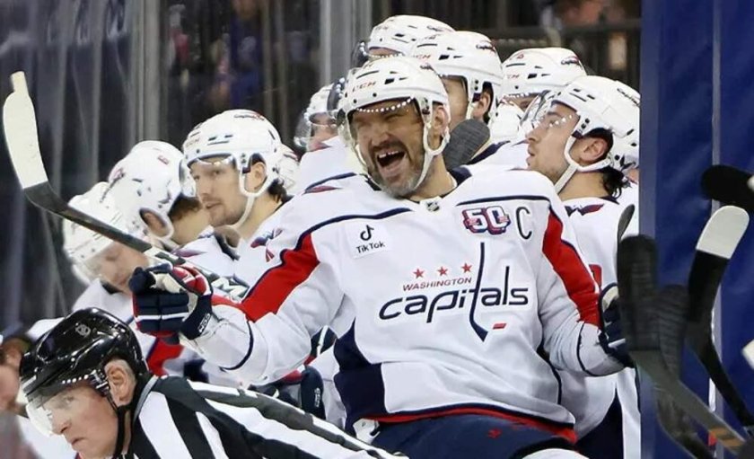 Ovechkin broke the Gretzky record