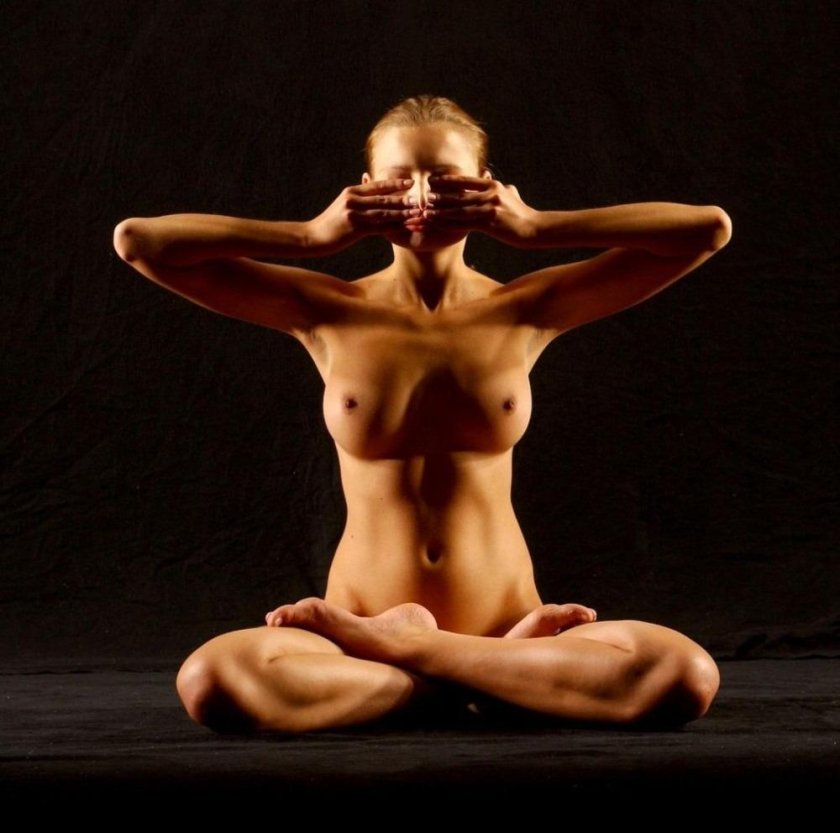 Lauren Rudik naked yoga