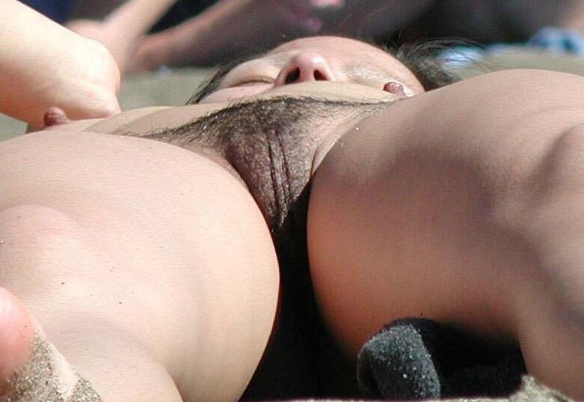 Beach lights of pussy