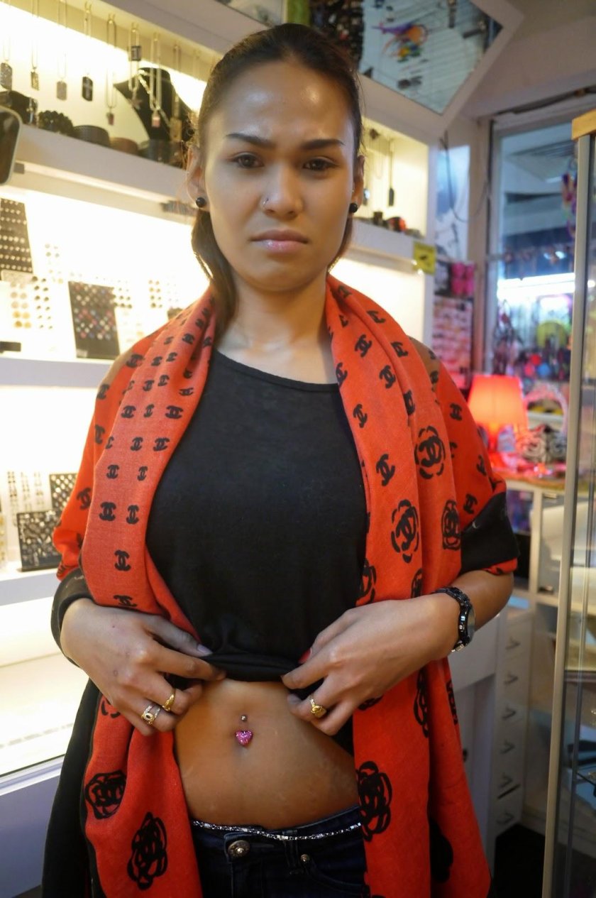 Jessica Alba Pierce Pupa