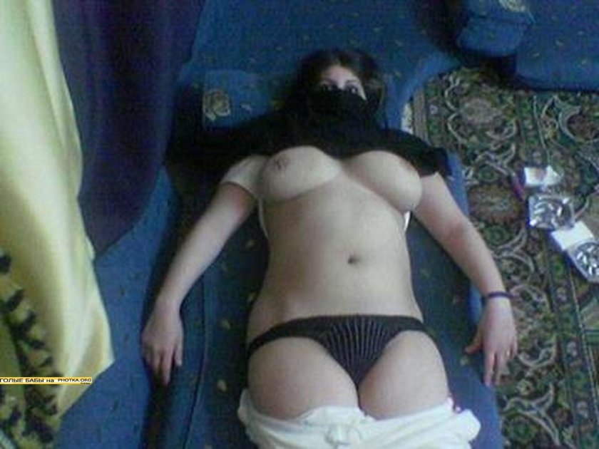 Naked women Muslims