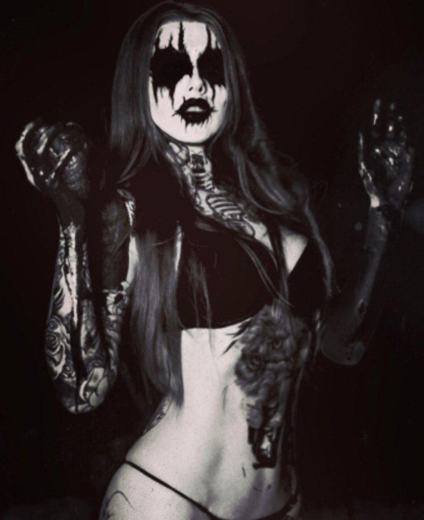 Girls Black Metalists