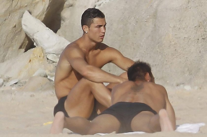 Critestan Ronaldo on the beach
