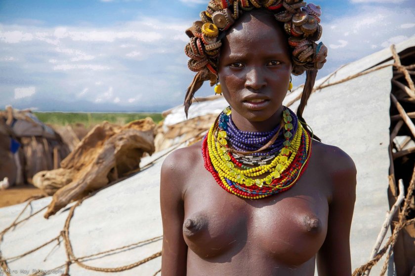Women of African tribes