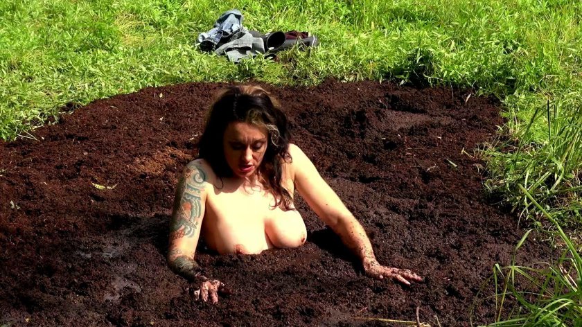 Girl in quicksand