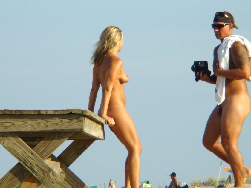 Naked girls on vacation