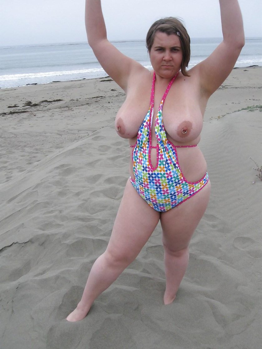 Bbw on the beach