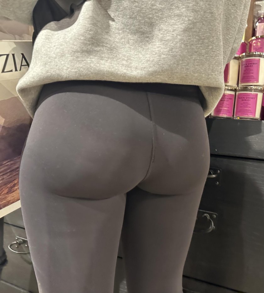 Hidden shooting in leggings