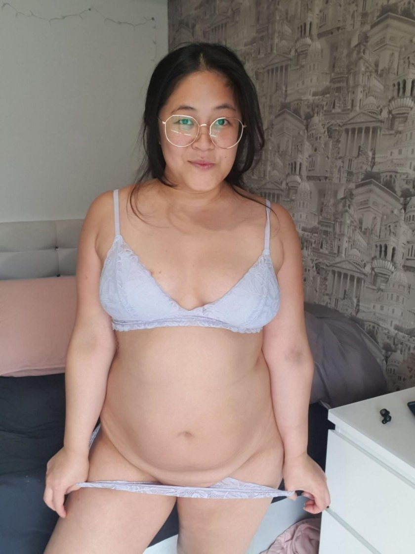 Lower underwear female