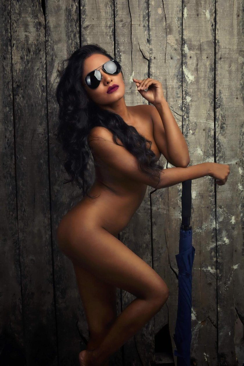 Beautiful girls eromix