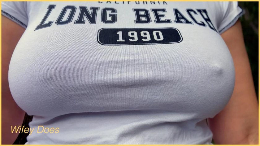 Big boobs in a T -shirt