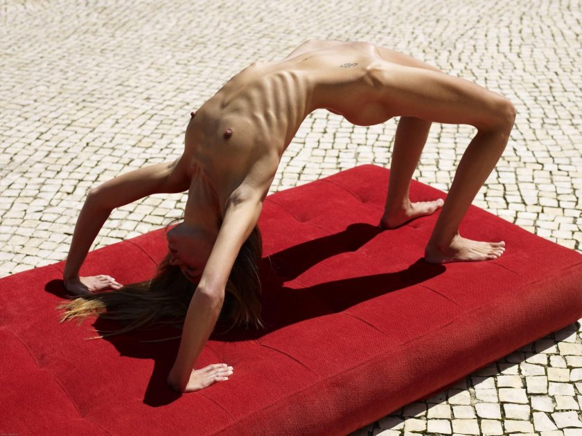 Anorexic girls naked