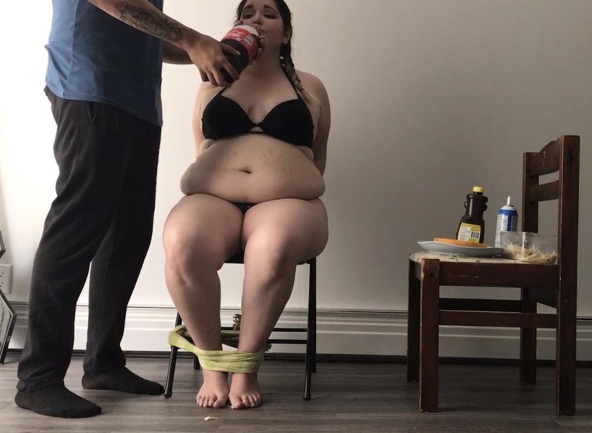Big stomach Staffing BBW Naked