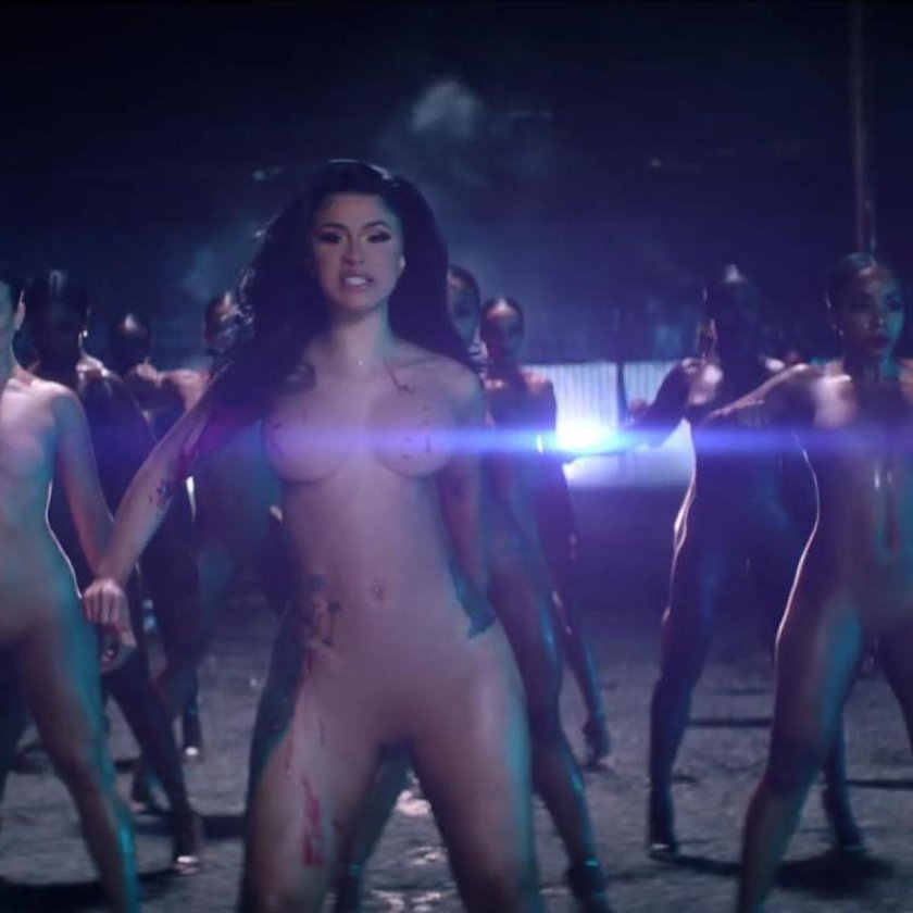 Naked girls in music clips