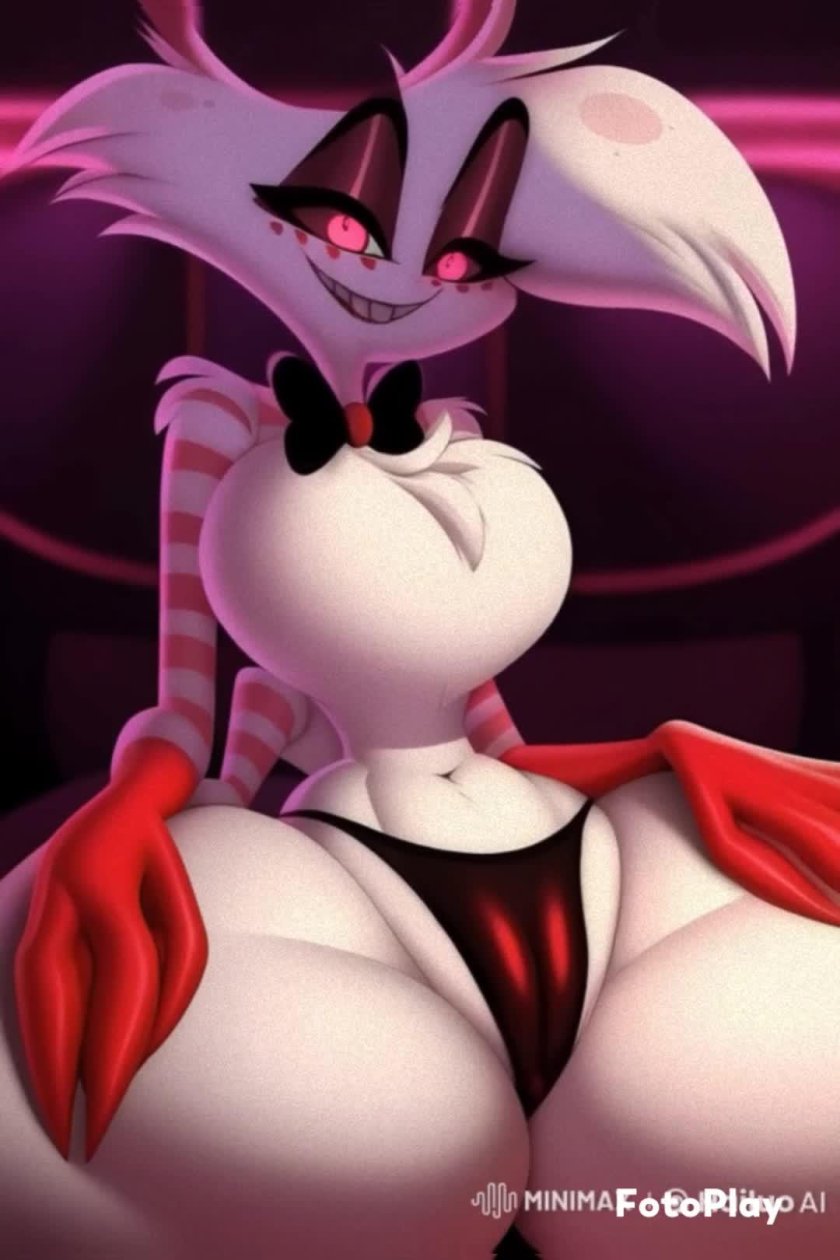 Hotel Khazbin Angel gives