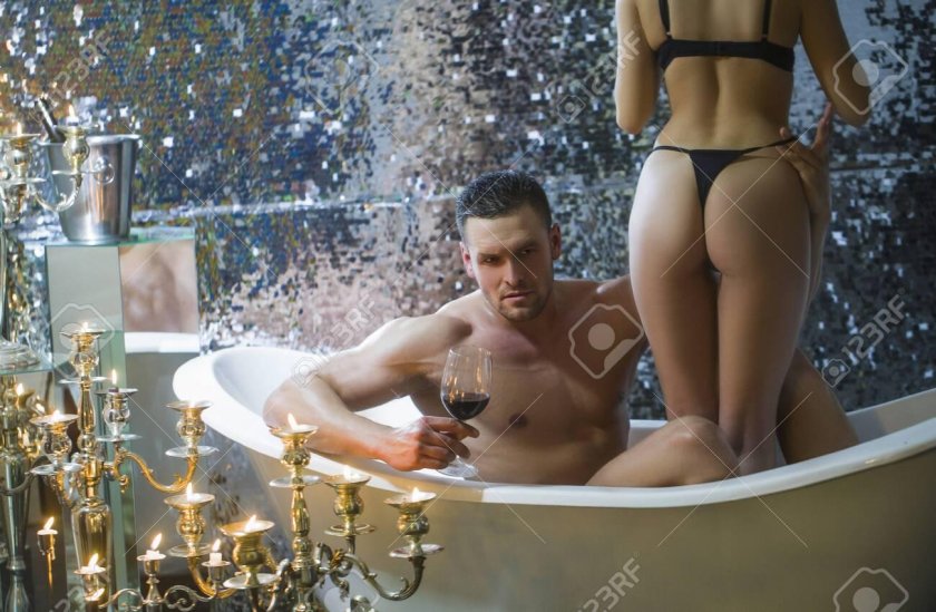 Bath with champagne