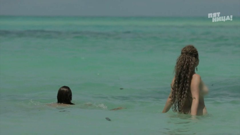 Naked celebrities on the beach