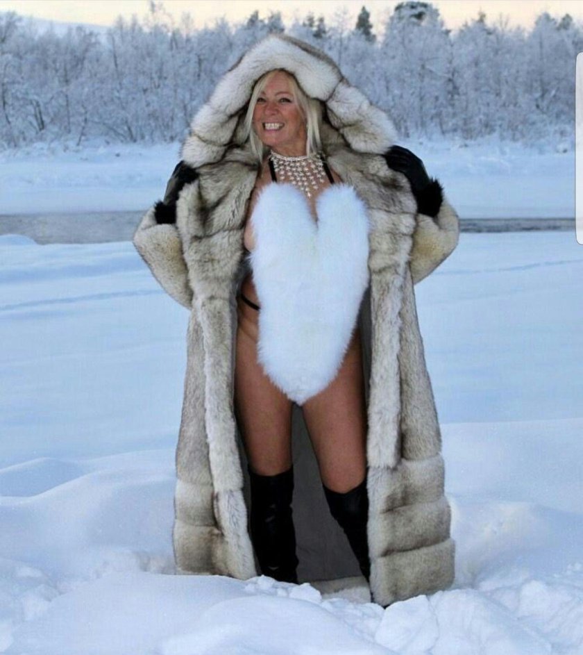 Naked women in fur coats
