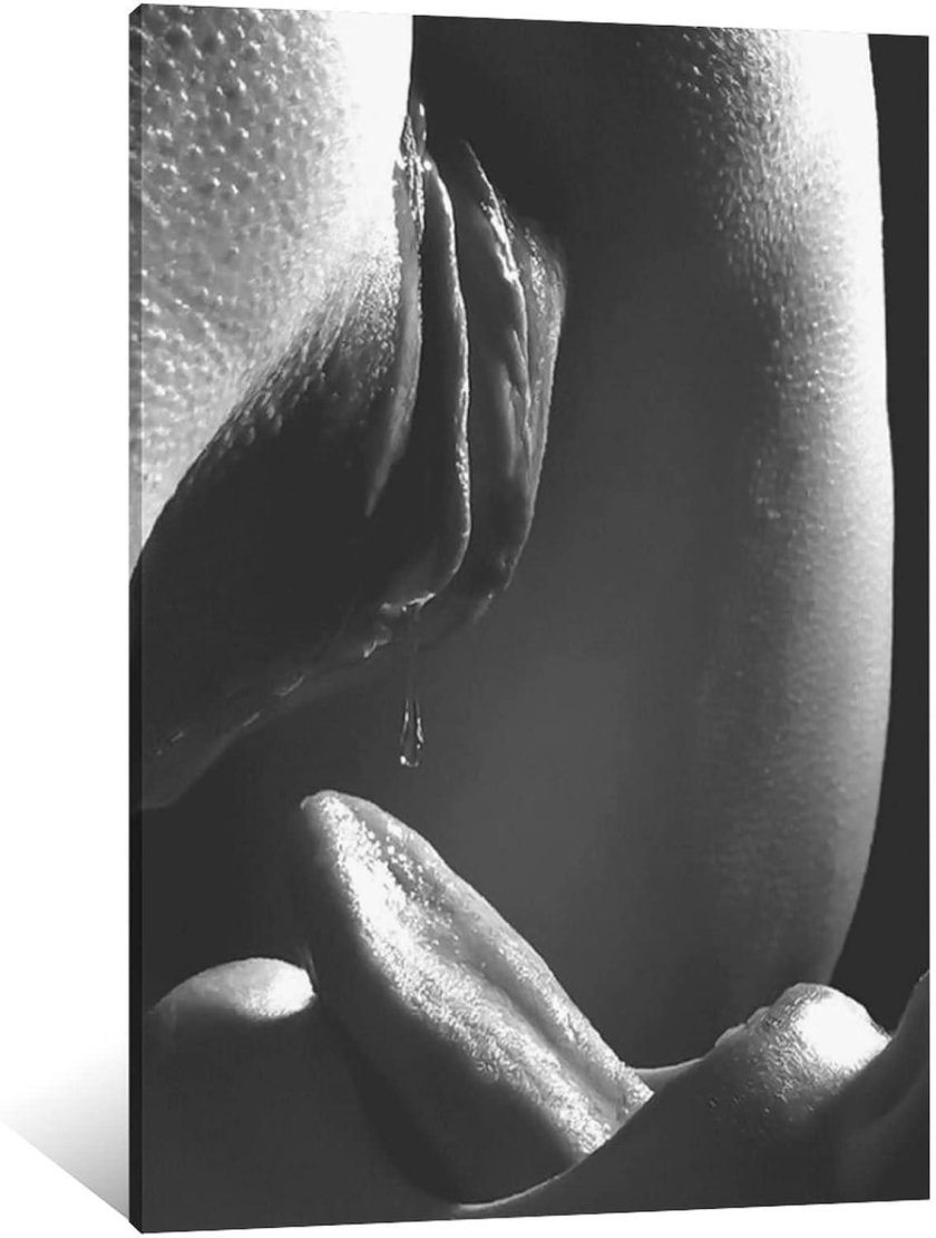 Beautiful cunnilingus black white