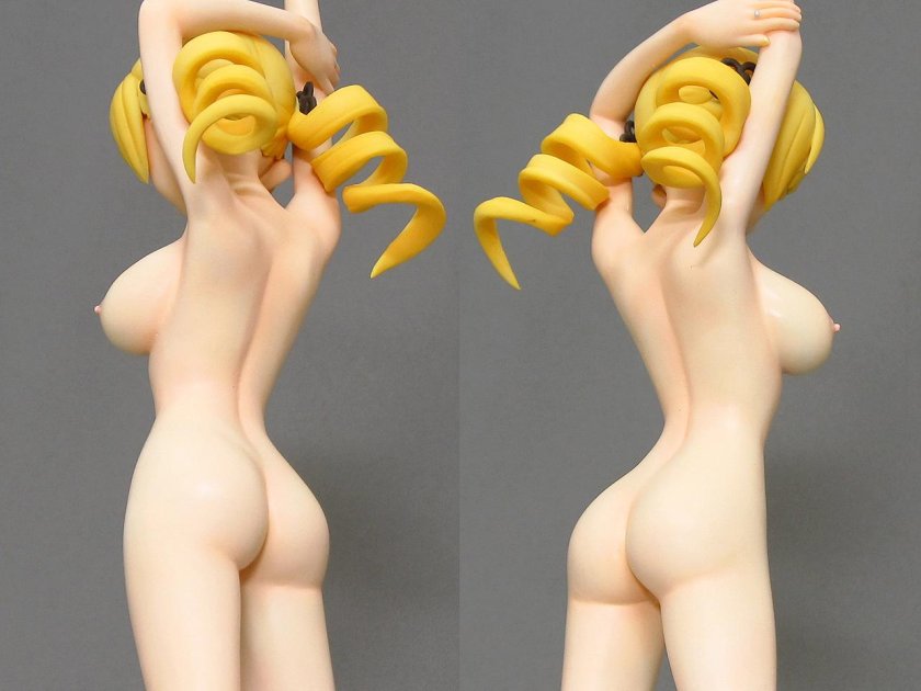 Beach figurine anime