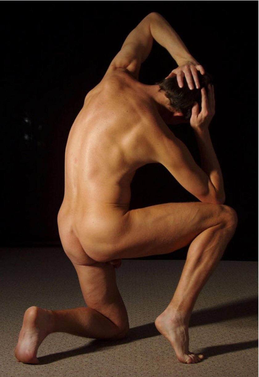 Beautiful poses of naked guys