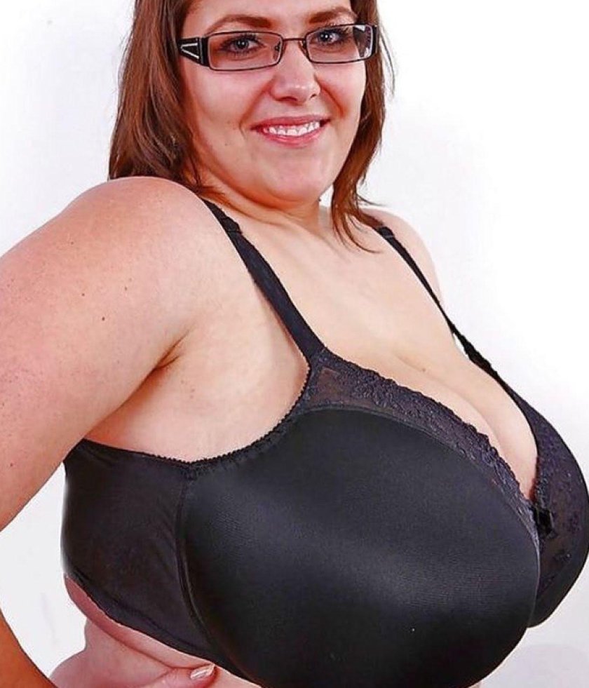 Bbw with a big bra