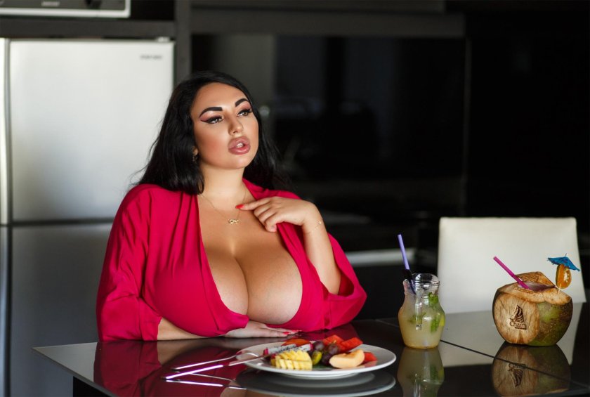 Model Anastasiya Berthier 2020