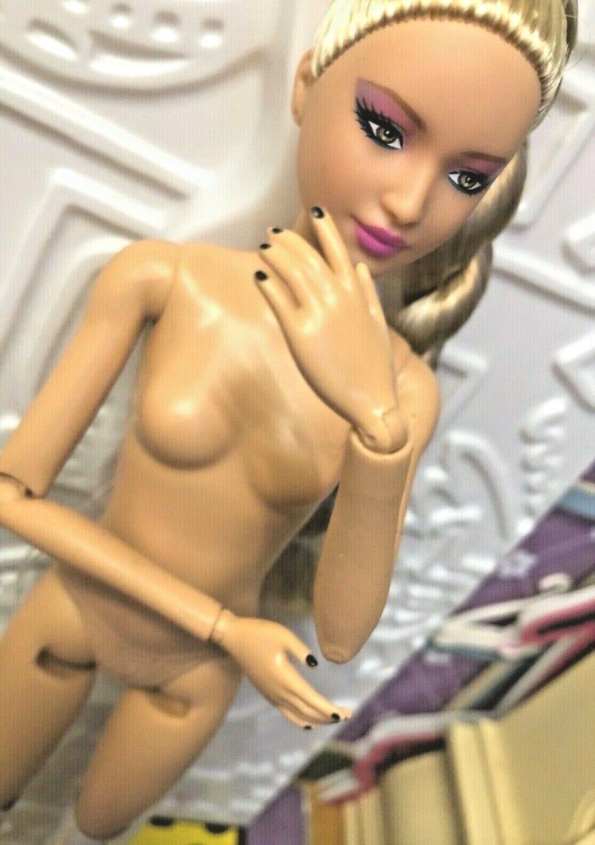 Barbie doll from the series Unlimited movements